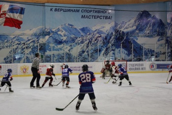 Чайковские хоккеисты идут за «Золотой шайбой»