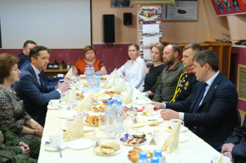 Дмитрий Махонин встретился в ЗАТО Звёздный с участниками СВО, волонтёрами и общественниками