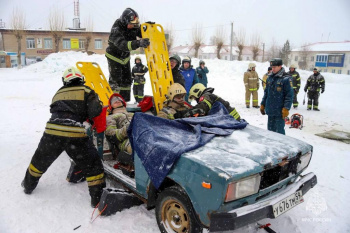 Пожарные из Чайковского стали победителями соревнований по проведению аварийно-спасательных работ