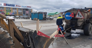 В Чайковском приступили к ямочному ремонту дорог