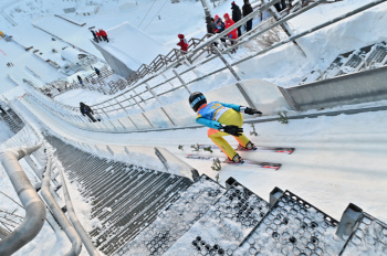 Юные прикамские летающие лыжники завоевали две медали на открытом всероссийском «Рождественском турне»