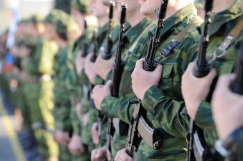 Президент России подписал новые законы о военной службе по контракту