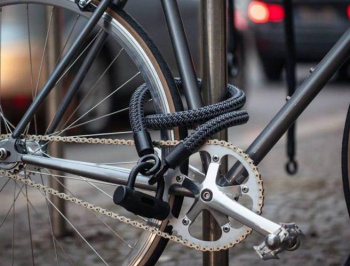 Велосипеды крадут из подъездов