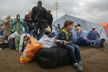 78% жителей России готовы принять переселенцев из Донбасса