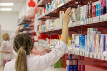 Как обеспечить аптеками все микрорайоны?
